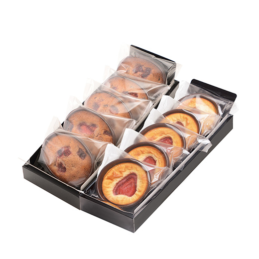 いちごとホワイトチョコのフィナンシェとベリーチーズケーキのセット